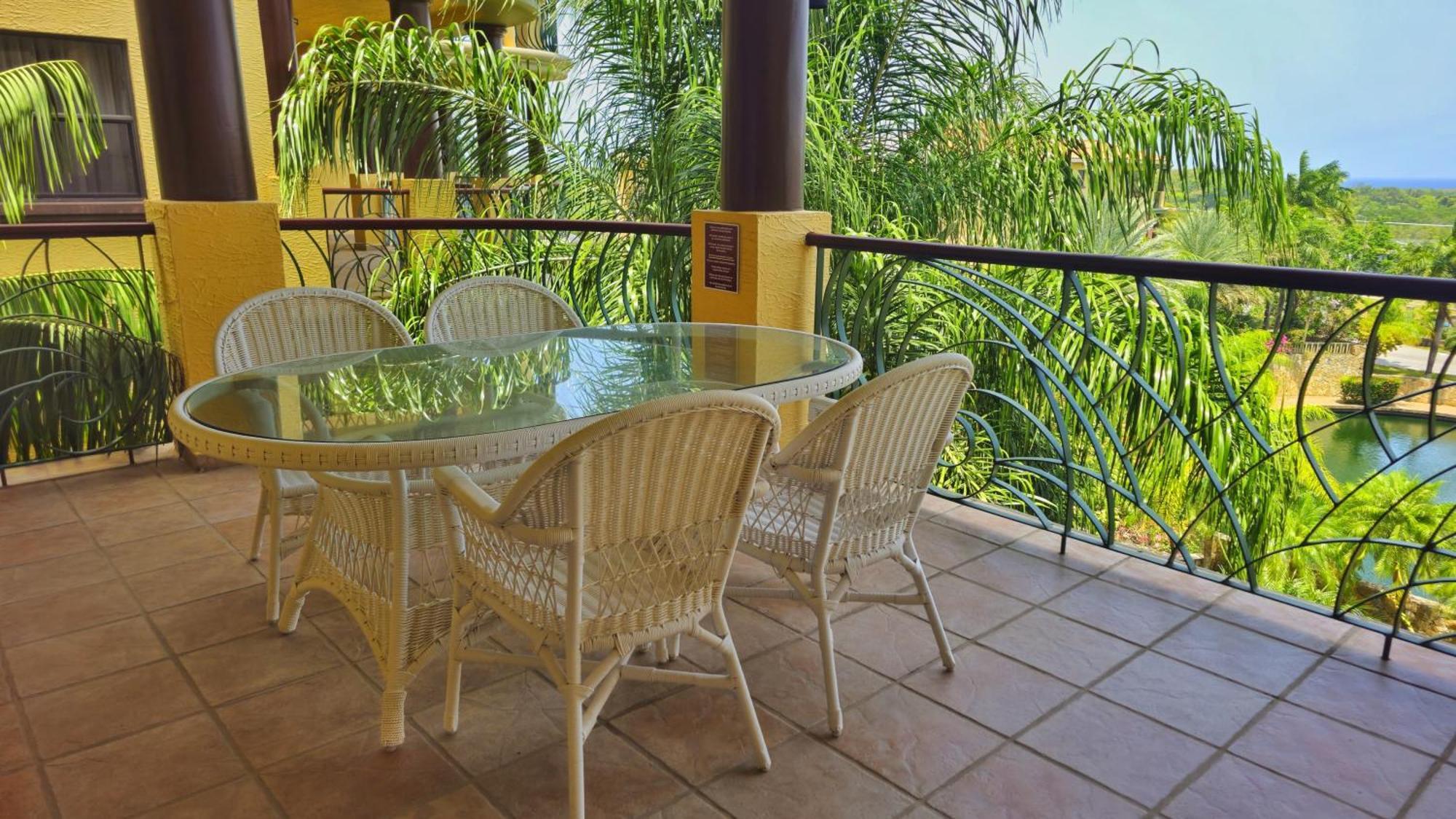 Clarion Suites Roatan At Pineapple Villas French Harbour Exterior foto