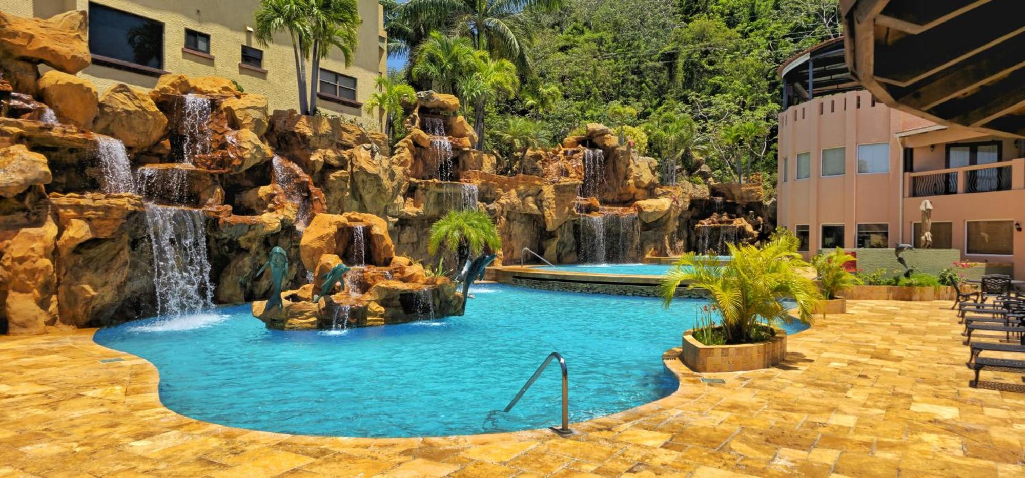 Clarion Suites Roatan At Pineapple Villas French Harbour Exterior foto