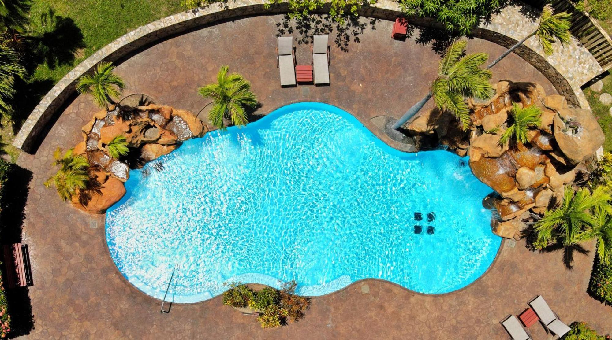 Clarion Suites Roatan At Pineapple Villas French Harbour Exterior foto